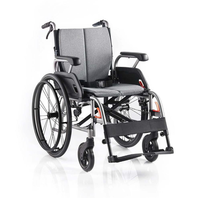 Pinnacle Ultraroll Self-Propelling Wheelchair